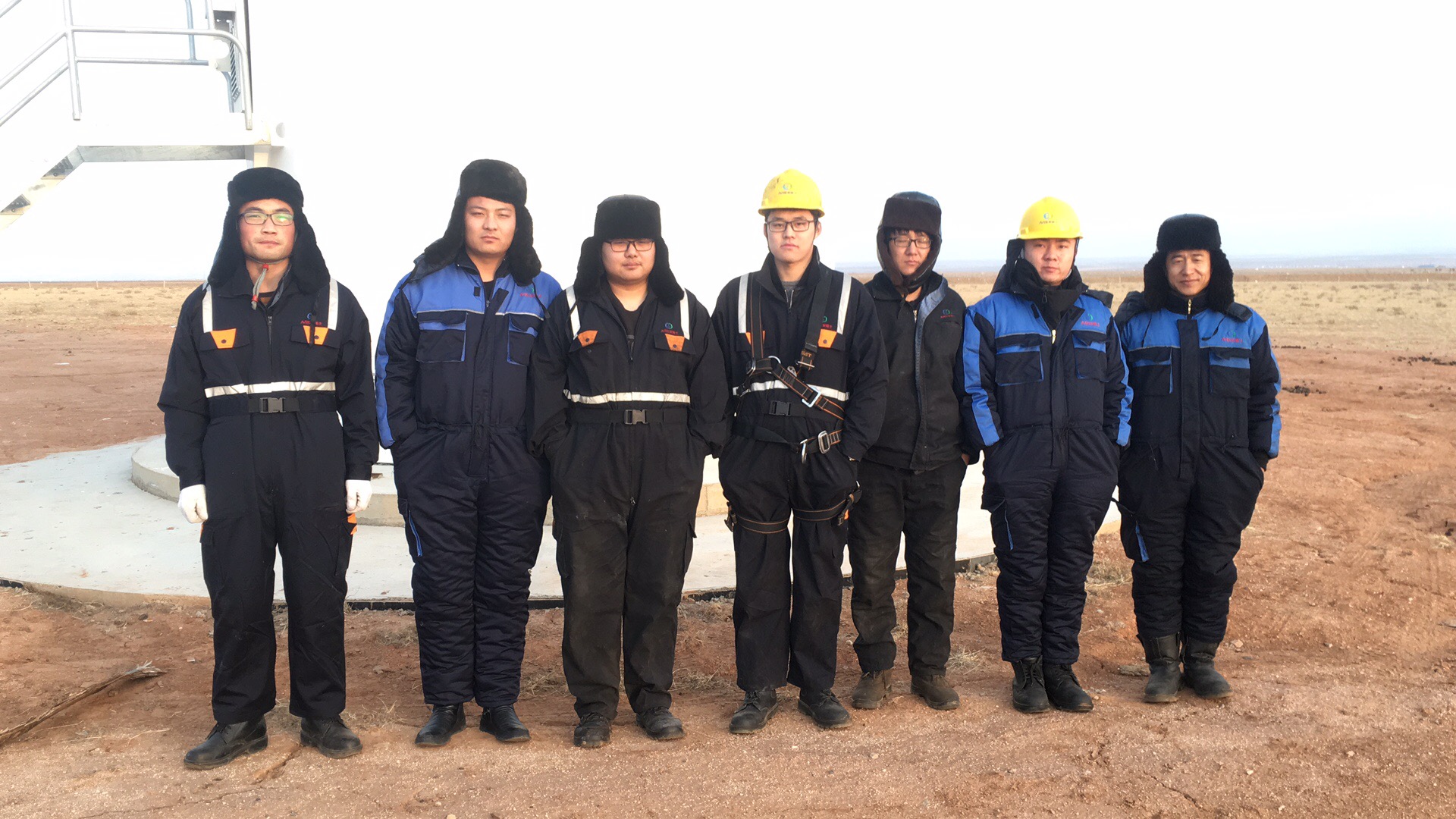 1551143194625639CDE0.jpg 圖片從左到右是:馮忠義,熊兆禹,張友樂,趙琛,賀利義,范嘉鑫,劉亞軍。.jpg